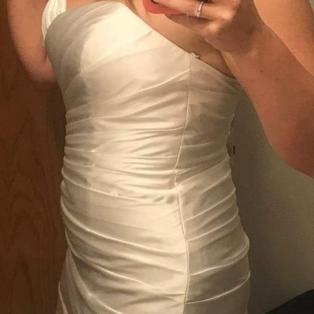 Wedding Dress - Picture 8 of 8